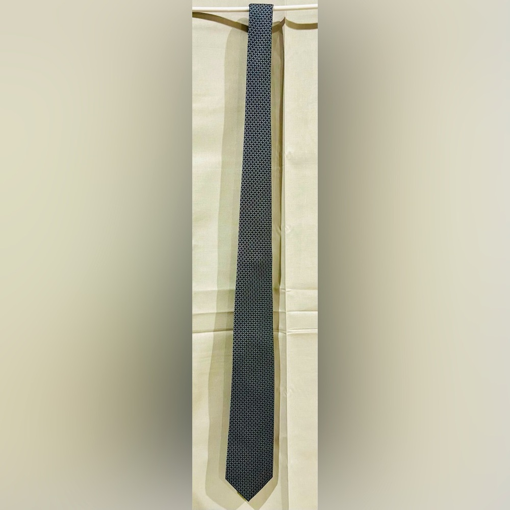 Men’s Madison Black w/ Navy Blue & Silver Diamond Patterned Tie